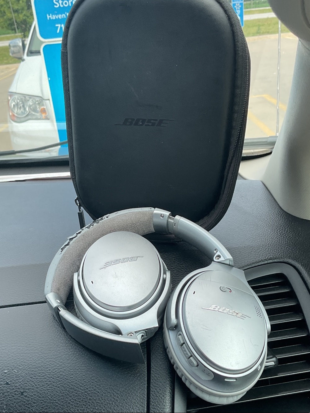 Bose Silver Over-Ear Headphones with Black Carry Case